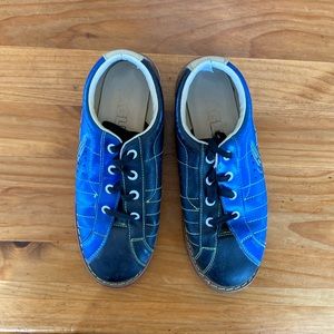 Eagle Bowling shoes with “rental” on them